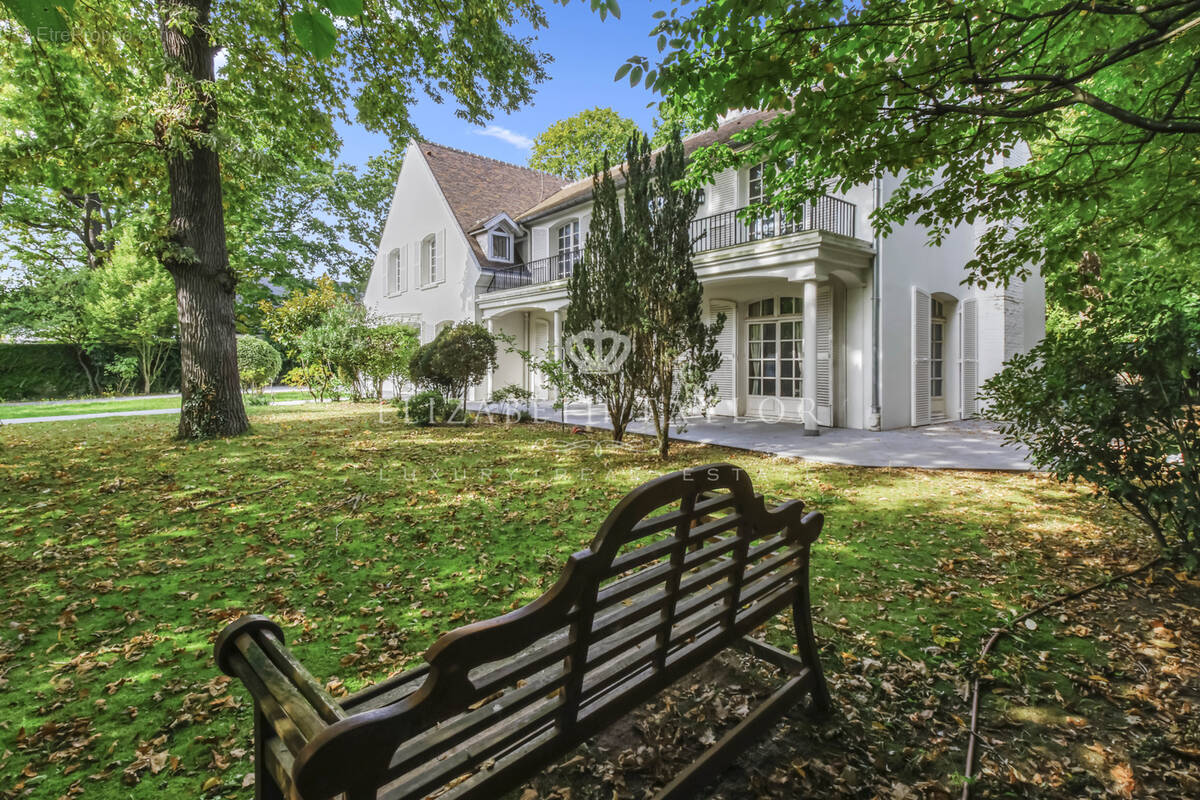 Maison à LE VESINET