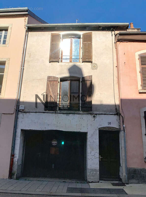 Appartement à NEUFCHATEAU