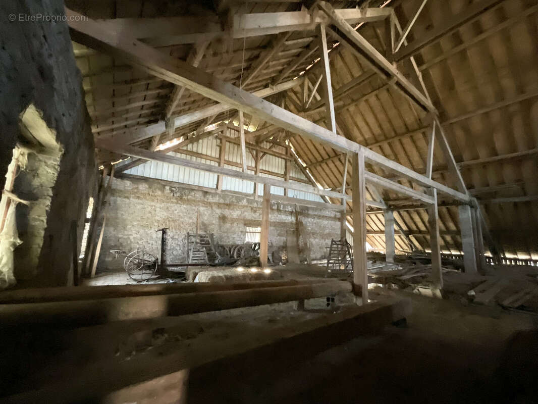 Maison à ARC-SOUS-CICON