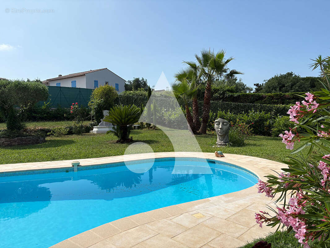 Maison à MOUANS-SARTOUX