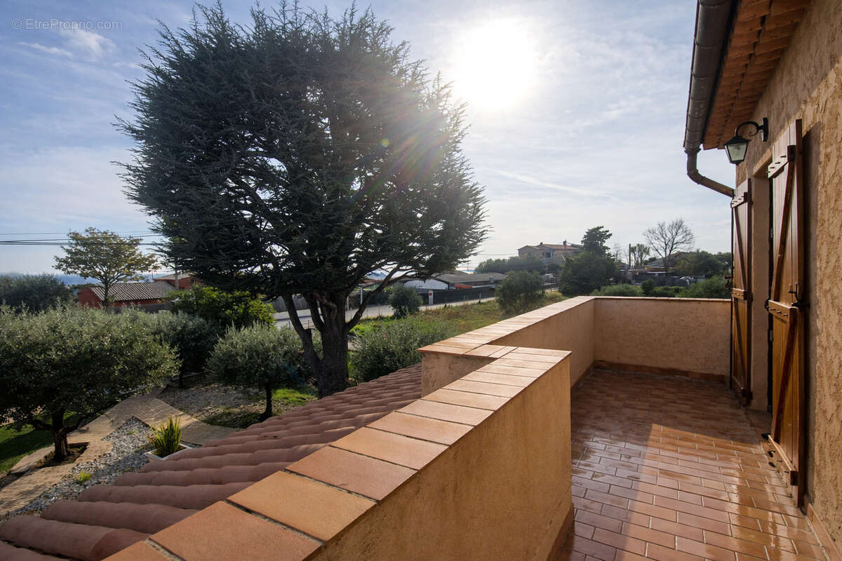 Cagnes sur mer Montaleigne Villa 113 m2 - photo 7