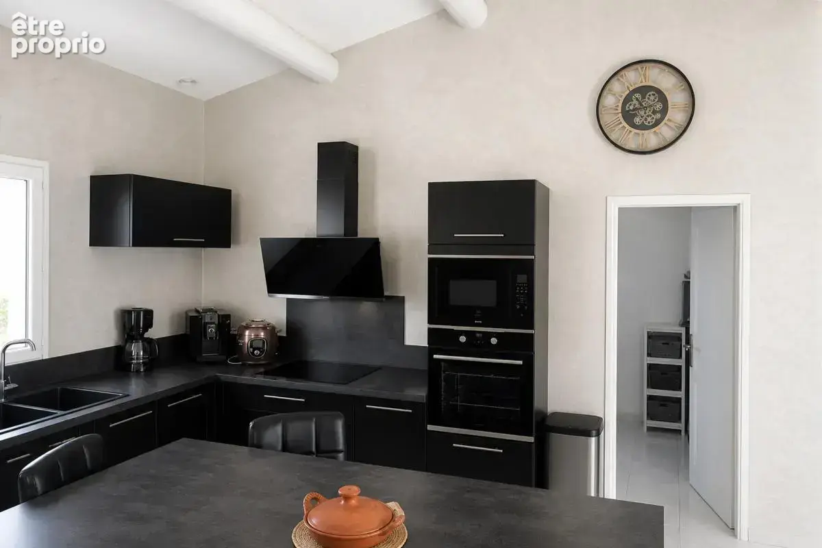 Maison de 1 pièce de 190 m² à Saint-Nazaire - photo 2