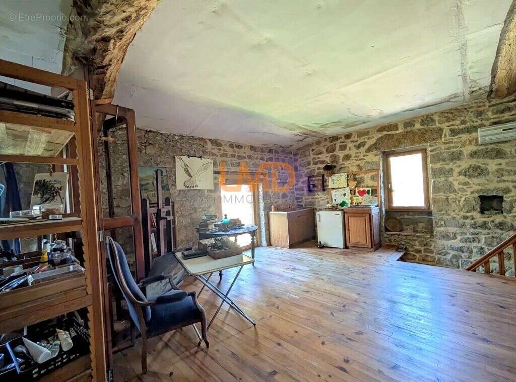 Maison à SAINT-ALBAN-AURIOLLES