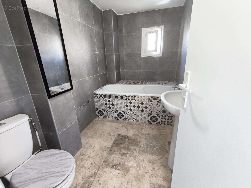 Appartement à MARSEILLE-15E
