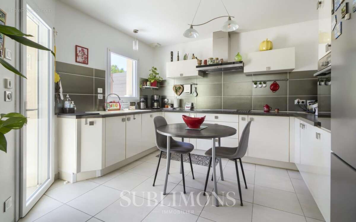 Saint-marc-sur-mer - maison contemporaine 140 m² - 4 chambr - photo 4