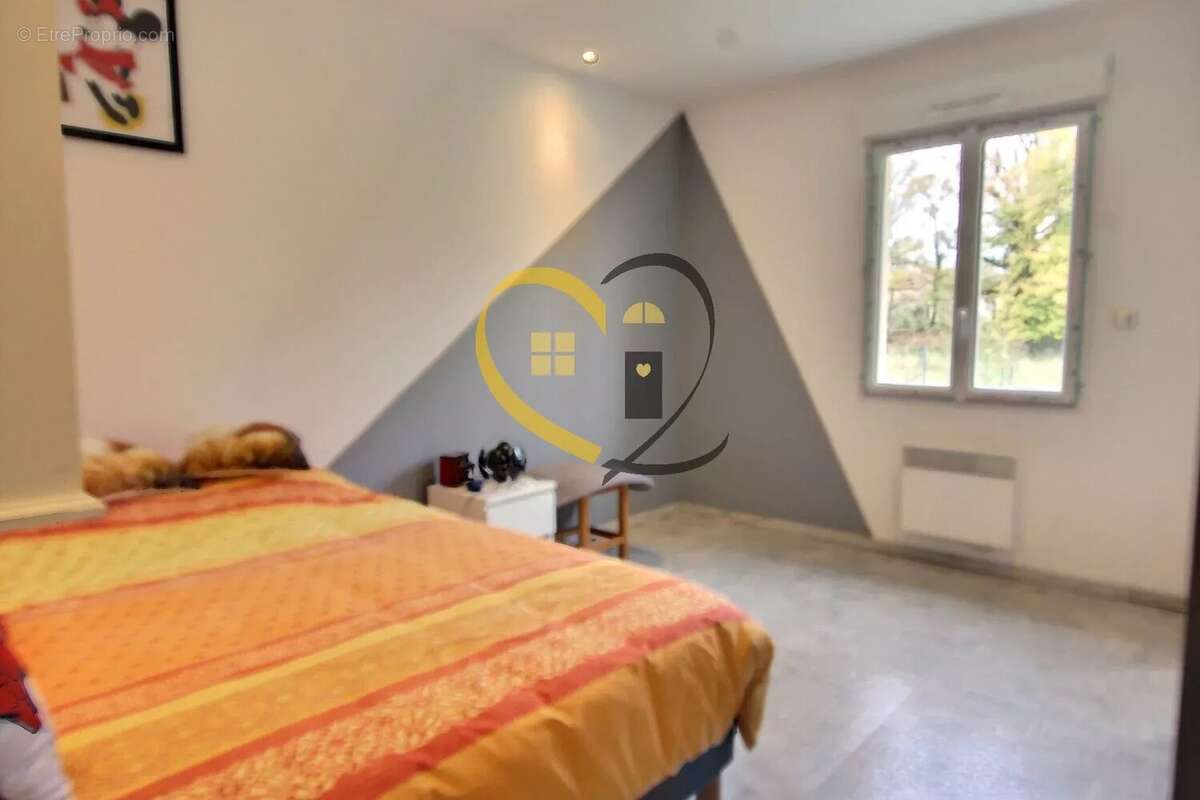 Maison à MERY-ES-BOIS