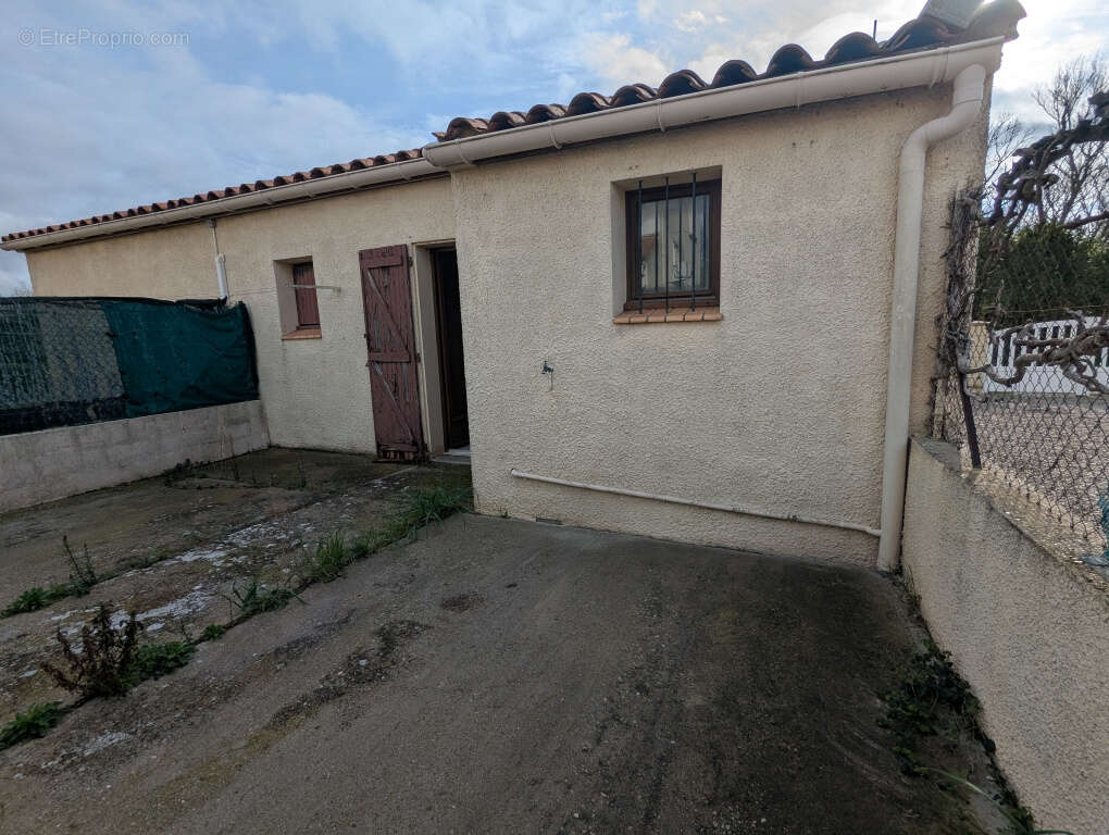 Maison à LAGRASSE