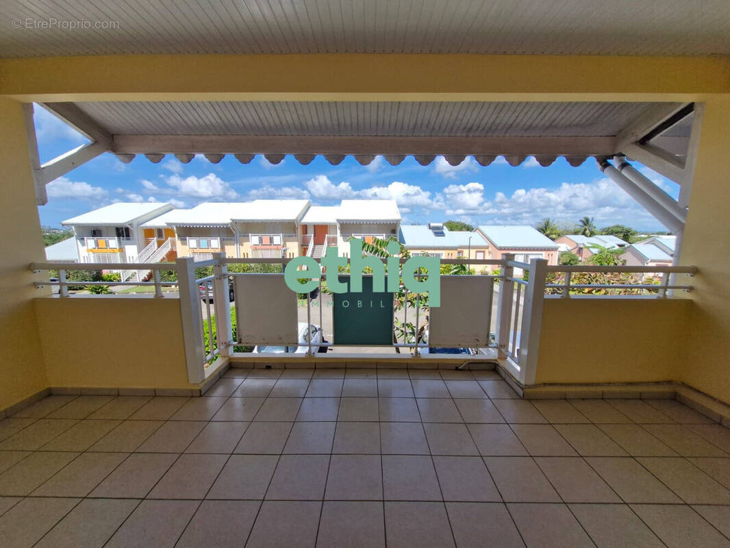 Appartement à LAMENTIN