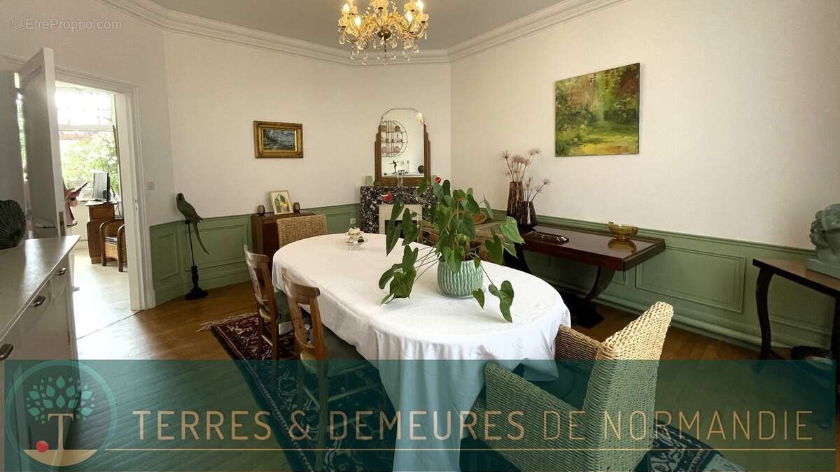 Maison à AUMALE