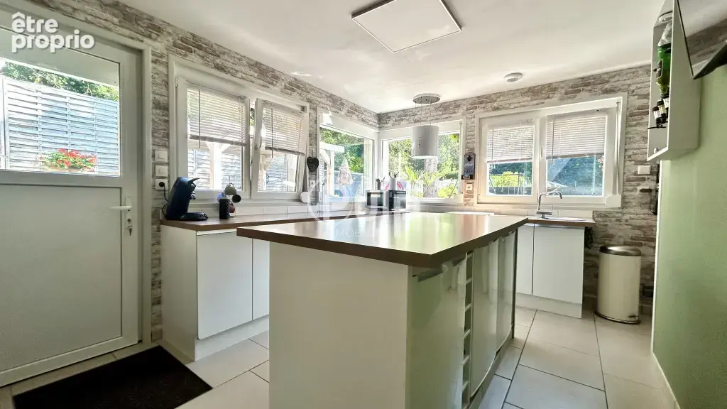 Maison à AIX-NOULETTE
