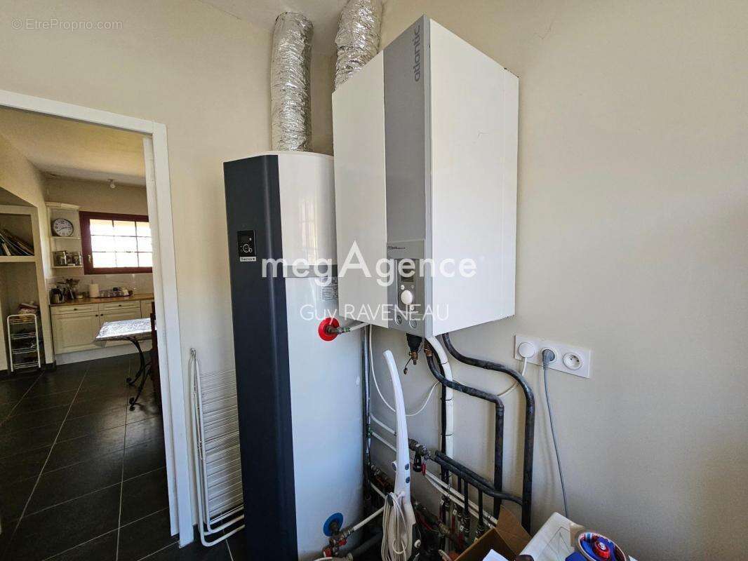 Maison à MONTREUIL-BELLAY