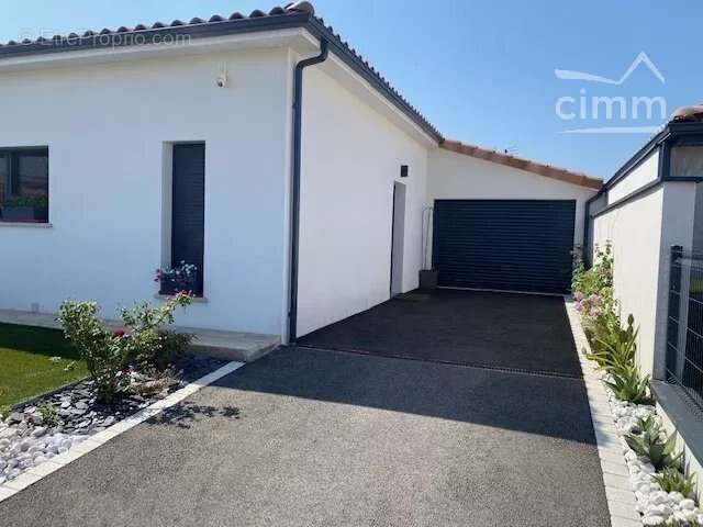 Maison de trois ans, 4 pièces avec piscine et une finition à couper le souffle - photo 16