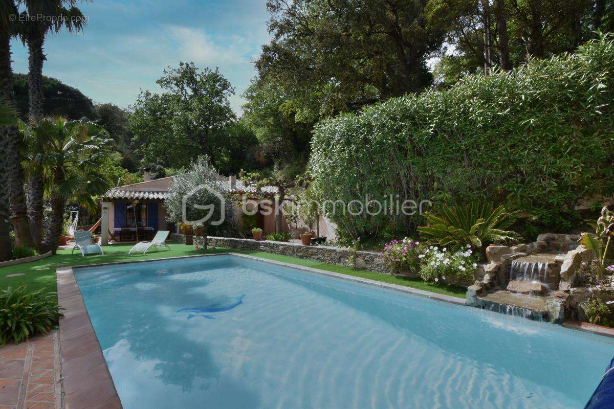 Maison à LA GARDE-FREINET