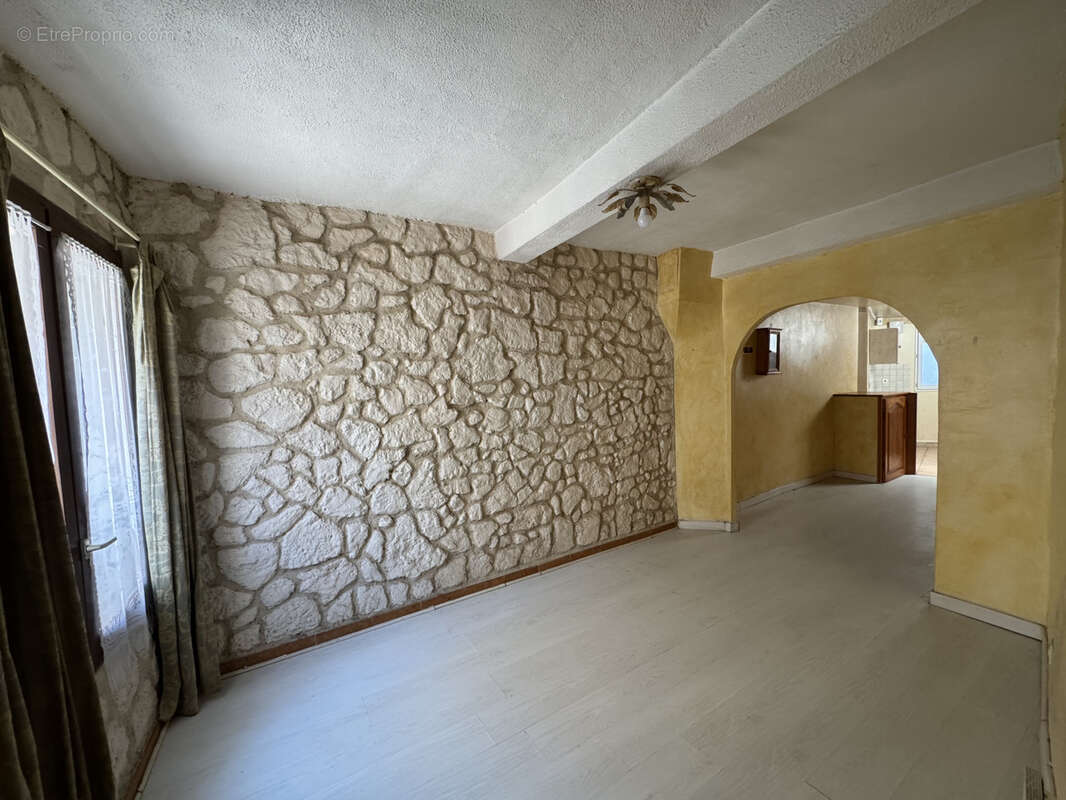 Maison de village avec terrasse et garage à Coursan (11110) - photo 4