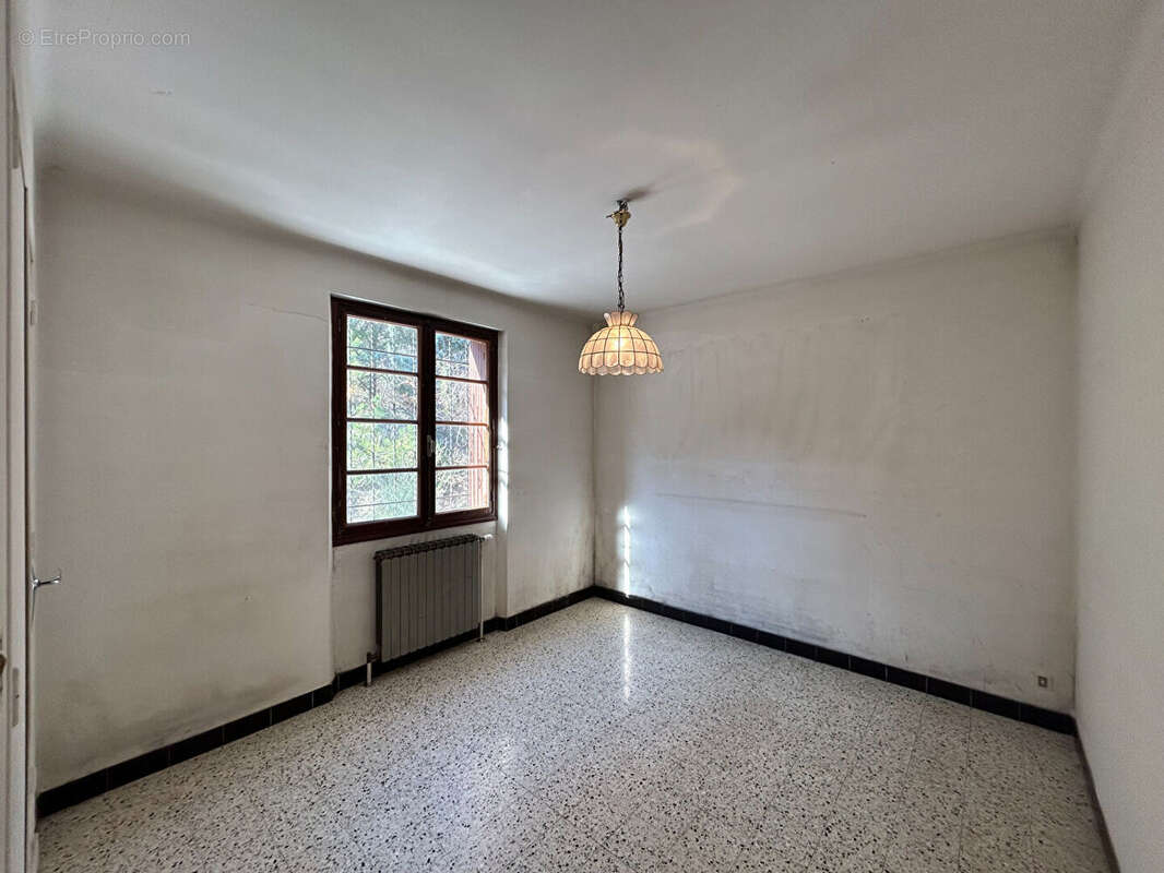 Maison à ROCHEMAURE