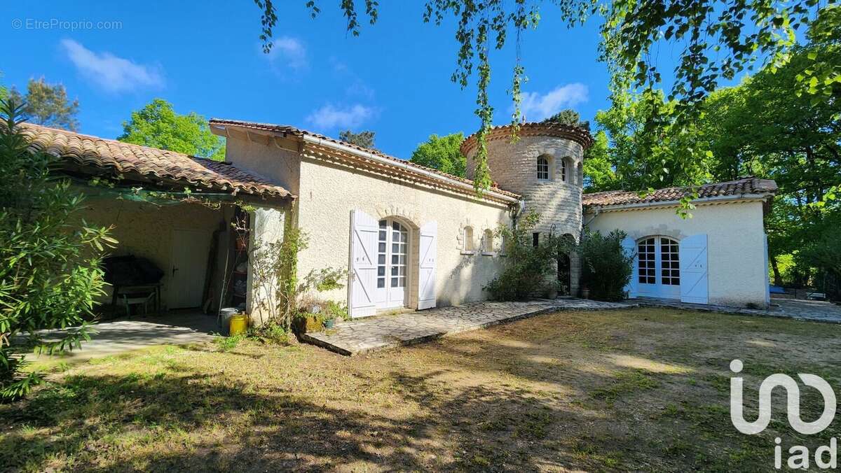 Photo 2 - Maison à MENESPLET
