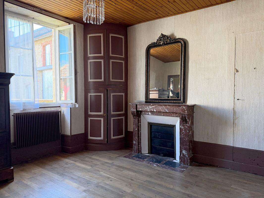Maison ancienne 6 pièces 127 m² avec courrette de 30 m2 devant - photo 8