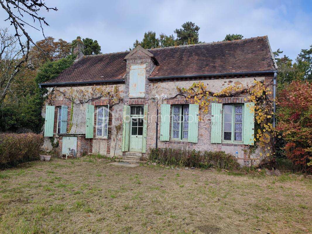 Maison à THORIGNY-SUR-OREUSE