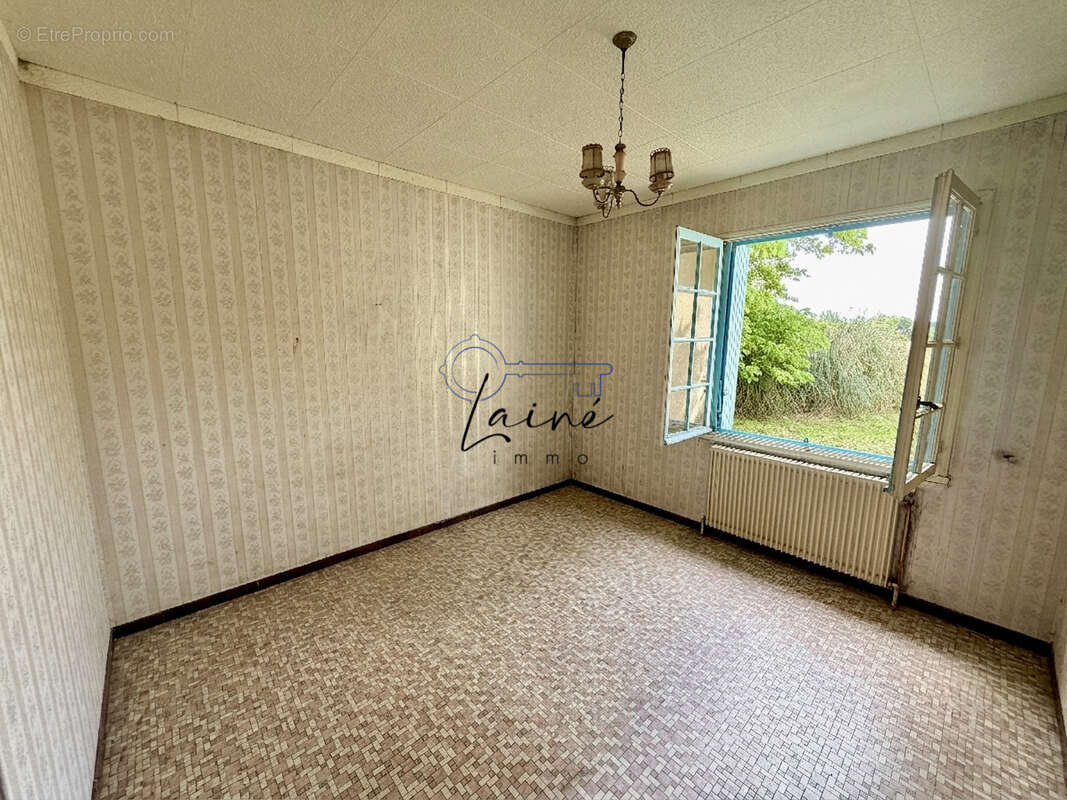 Maison à rénover avec 1,3 ha de terrain et garage 150m2 - Plaisance 24560 - photo 6
