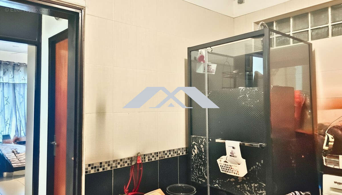 Appartement 83 m² à Saint-Denis  - photo 5