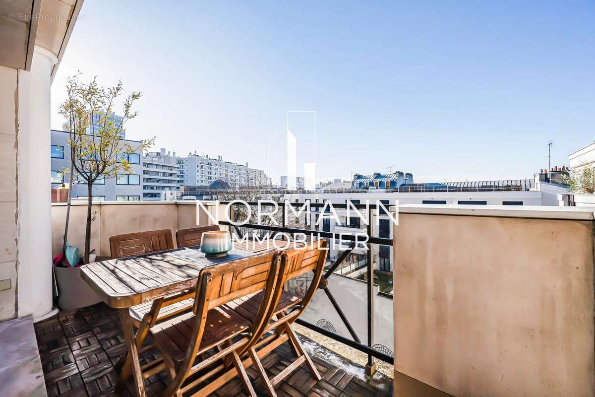 Appartement à LEVALLOIS-PERRET