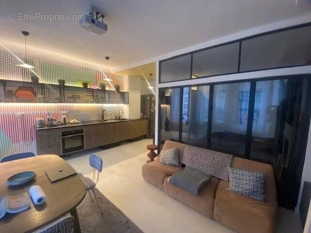 Appartement à PARIS-3E