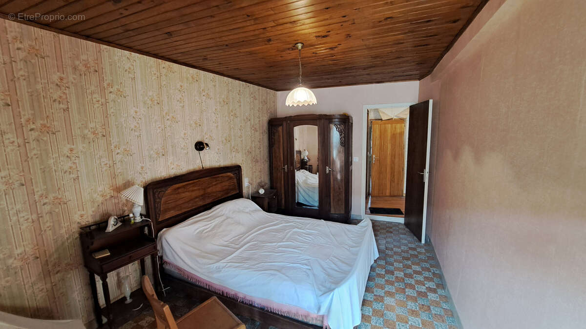 Appartement à SAINT-BAUZILLE-DE-PUTOIS