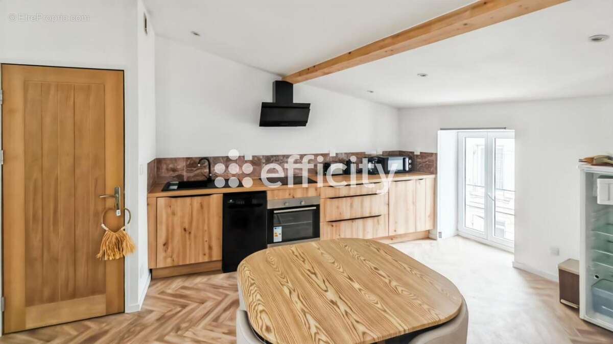 Appartement à SAINT-JEAN-D'ANGELY