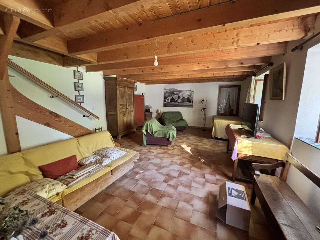 Maison à LA ROCHE-DES-ARNAUDS