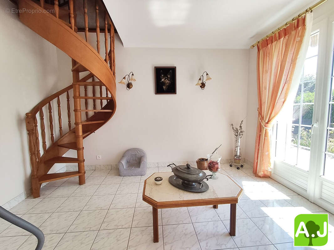 Maison 125 m² à Bu  - photo 3