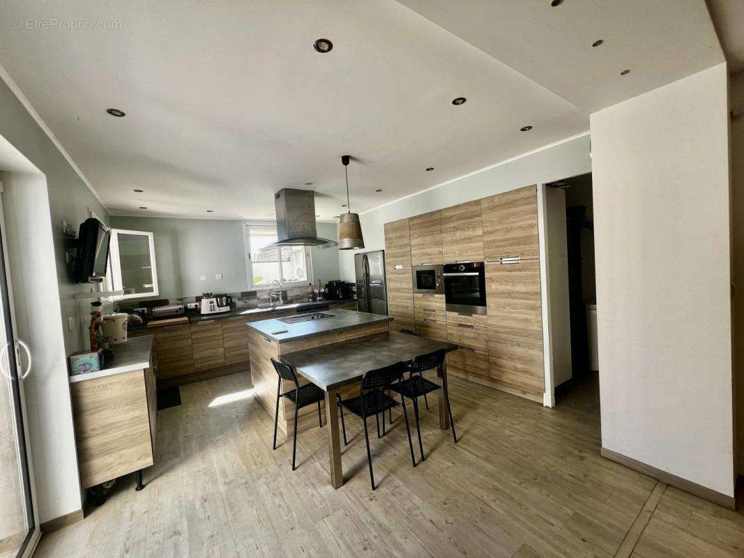 Maison à SAINT-GILLES