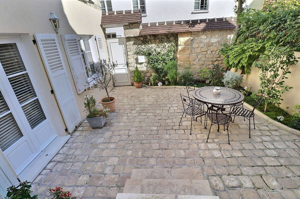 Maison à MAISONS-LAFFITTE