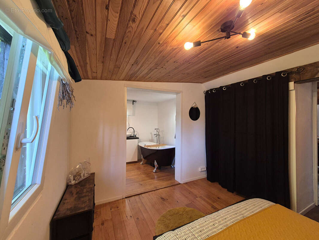 Maison à MARCILLAC-LA-CROISILLE