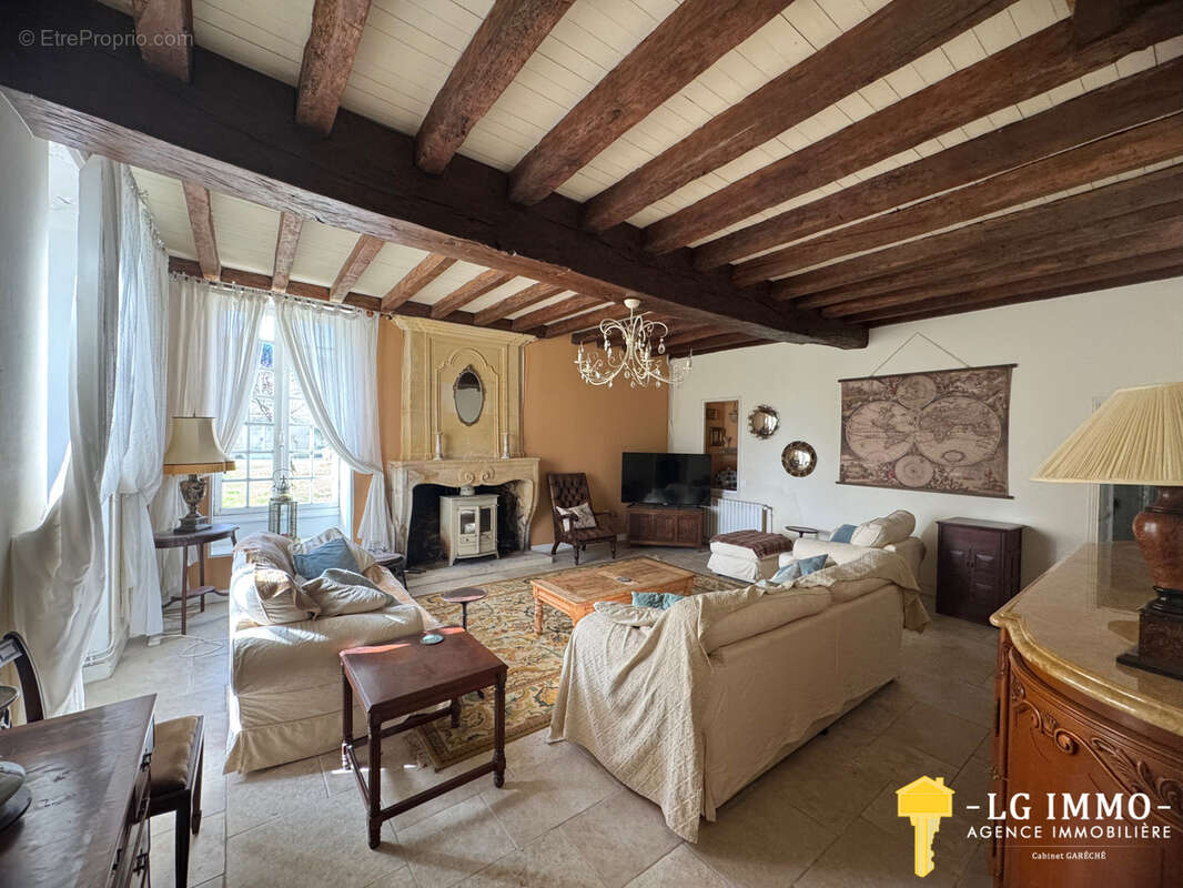 Maison à SAINT-SIGISMOND-DE-CLERMONT