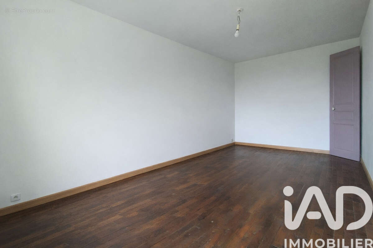 Photo 9 - Appartement à MAILLY-LE-CAMP