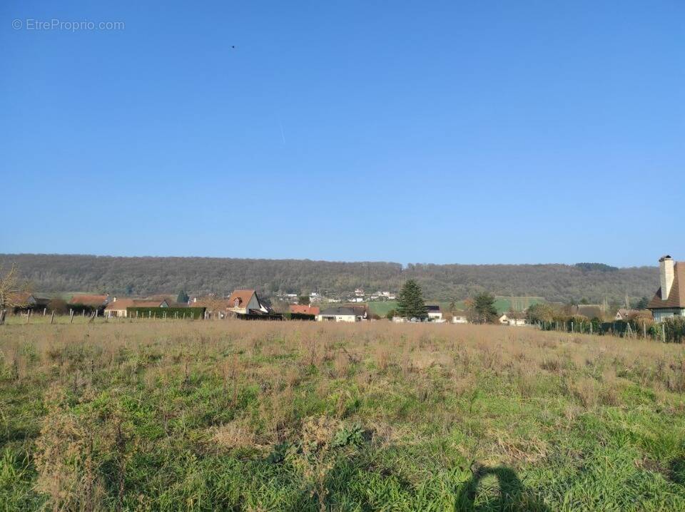 Terrain à DAMMARTIN-EN-SERVE