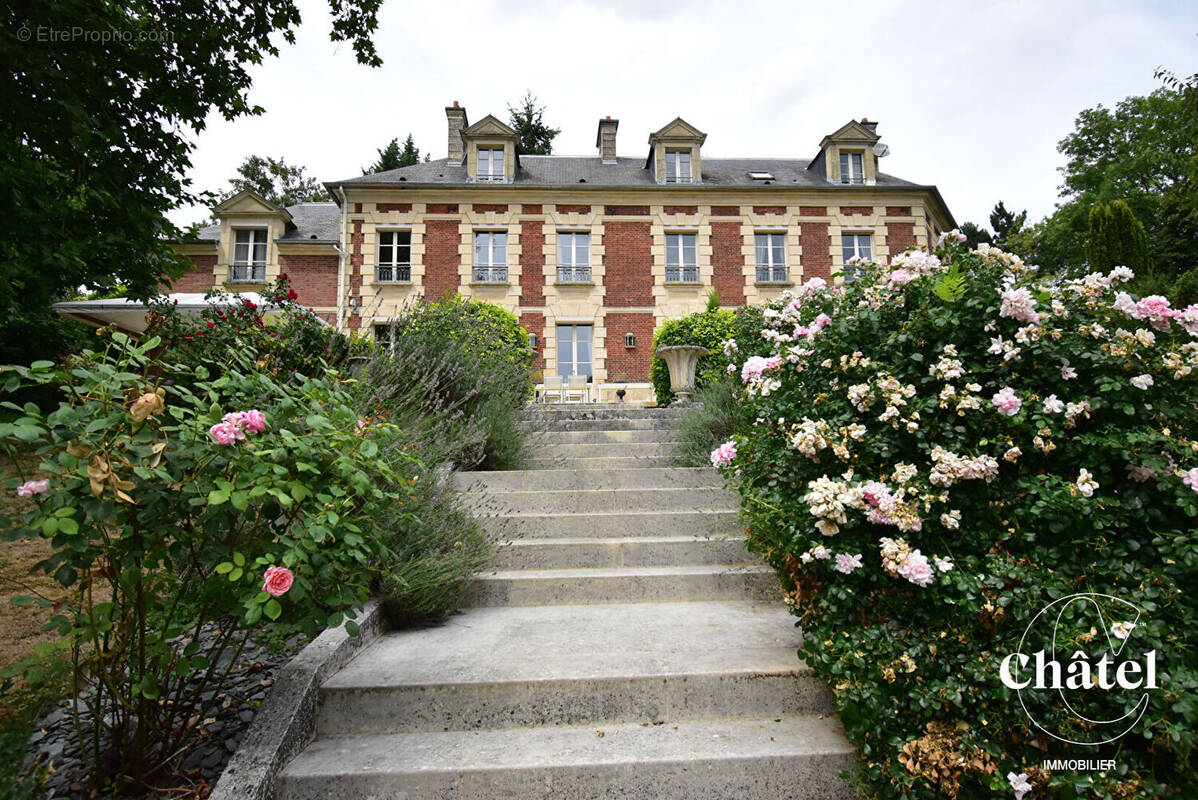 Maison à CHANTILLY