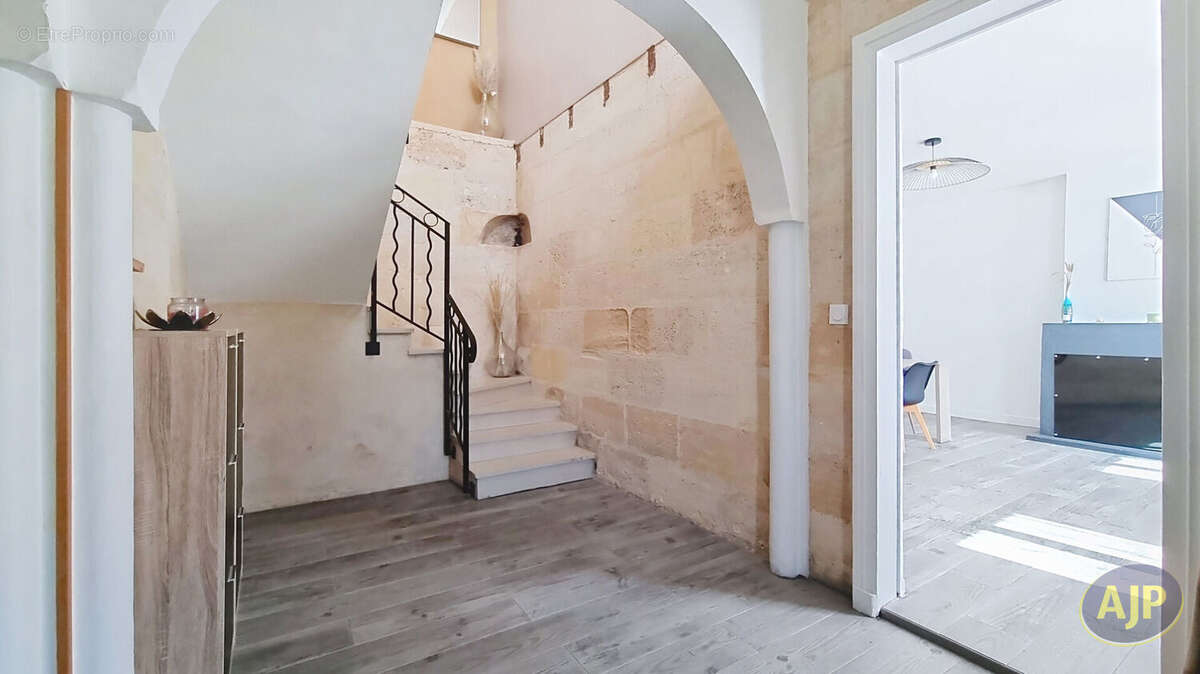 Maison à SAINT-MICHEL-DE-FRONSAC