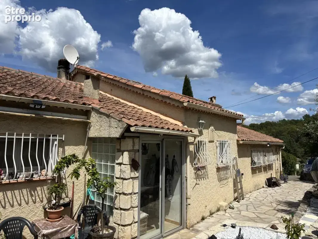 Lorgues, maison sur 2 030 m² de terrain avec studio et piscine - photo 5