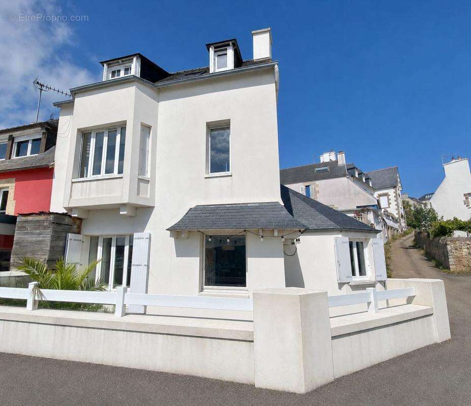 Maison à vendre "les pieds dans l'eau" au Dourduff-en-Mer avec vue exceptionnelle - photo 16