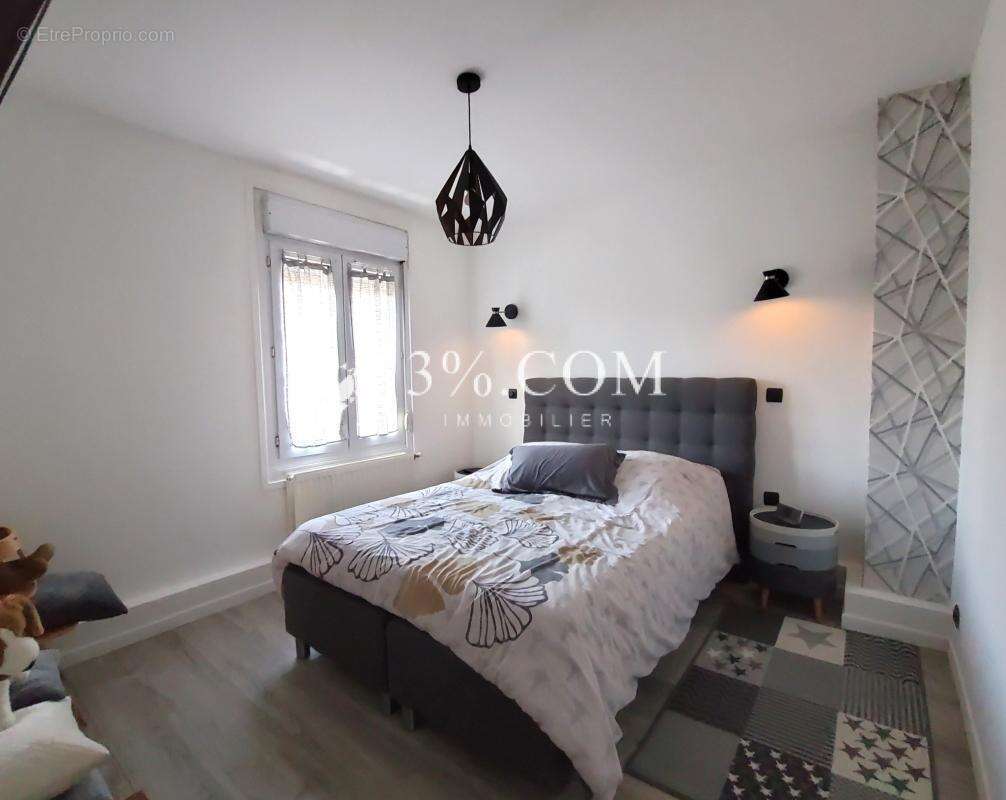 Maison à LA CHAPELLE-D&#039;ARMENTIERES