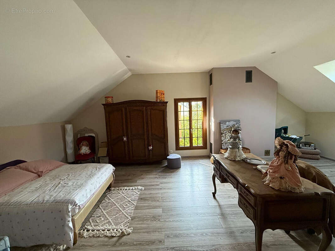exceptionnel! maison avec 300 m² de dépendance, gare à pied, idéal artisan, collectionneur... - photo 8