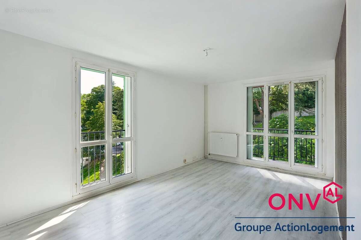 Appartement à CORBEIL-ESSONNES