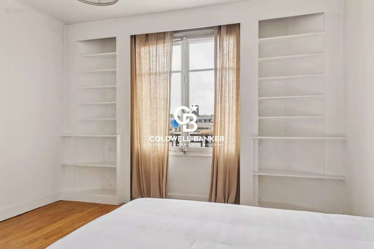 Appartement à PARIS-7E