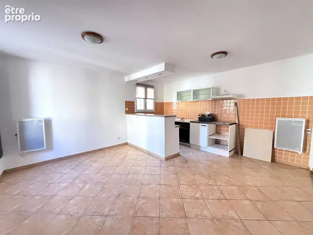 Appartement à LE ROVE