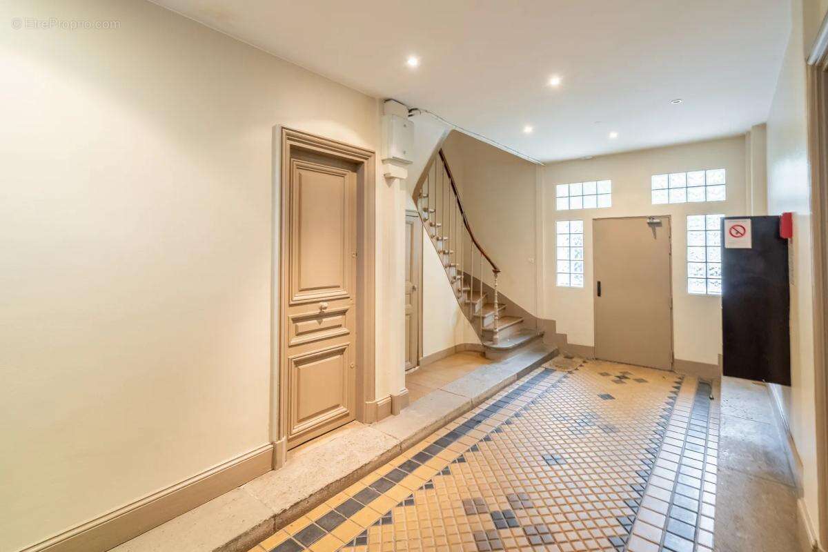 Appartement à LE PERREUX-SUR-MARNE