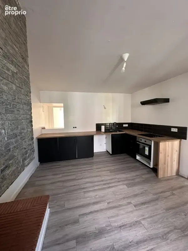 Immeuble à fort potentiel au coeur de la Bastide de Sauveterre de Guyenne - photo 2
