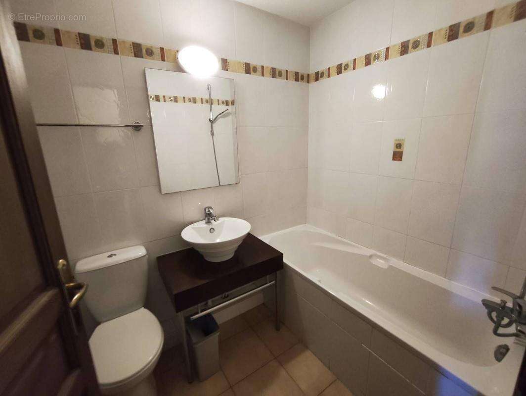 Appartement à BARJAC