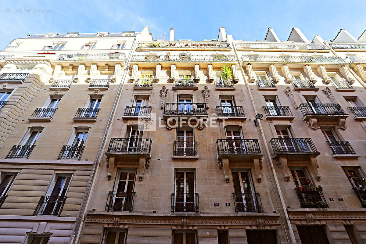 Appartement à PARIS-14E