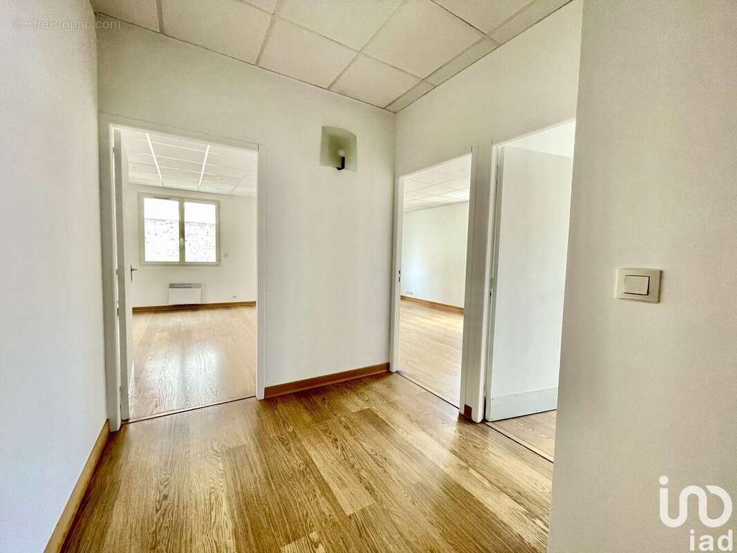 Photo 3 - Commerce à LUNEL